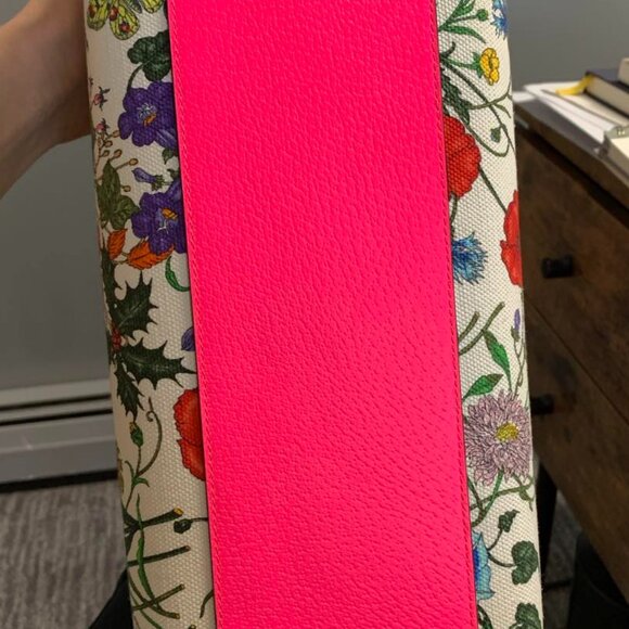 Authentic Large Gucci Flora Tote with Pink Handles - Picture 5 of 11